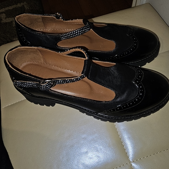 JULIA BO BABY DOLL DRESS SHOES.... - Picture 4 of 5